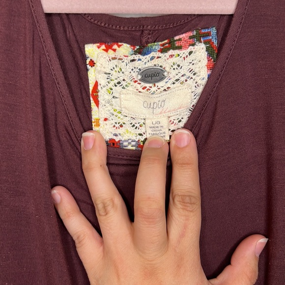 Red shirt with cut outs - Picture 5 of 6